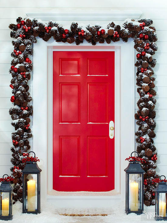 Pinecone and Ornament Garland