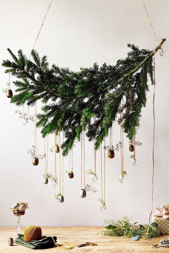 Short Courses: DIY Decorations - Our round up of the best classes for learning how to DIY decorations - Christmas ideas and inspiration on HOUSE by House & Garden.