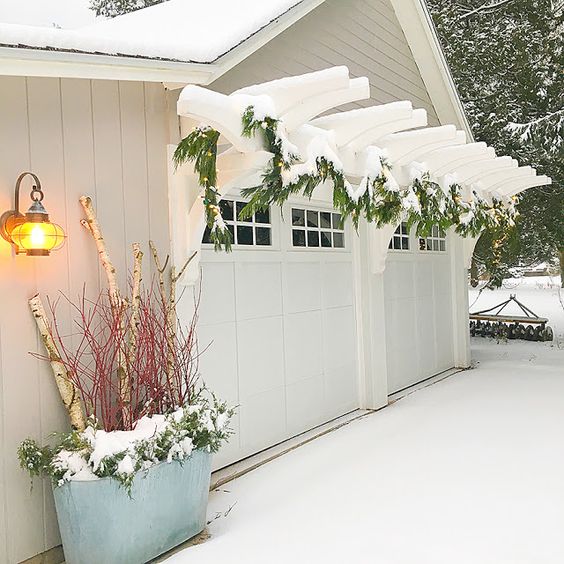 Christmas Garage Door Decorations to Make, Create and Enjoy!