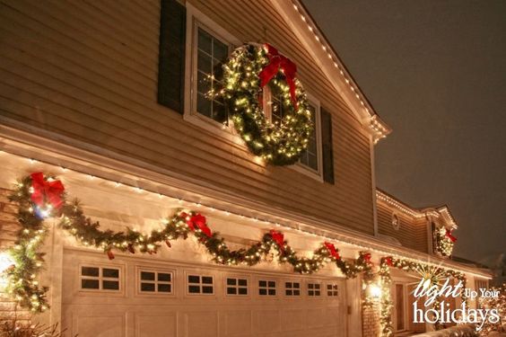 Outdoor Christmas garage