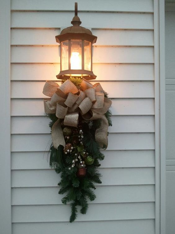 Christmas Garage Door Decorations to Make, Create and Enjoy