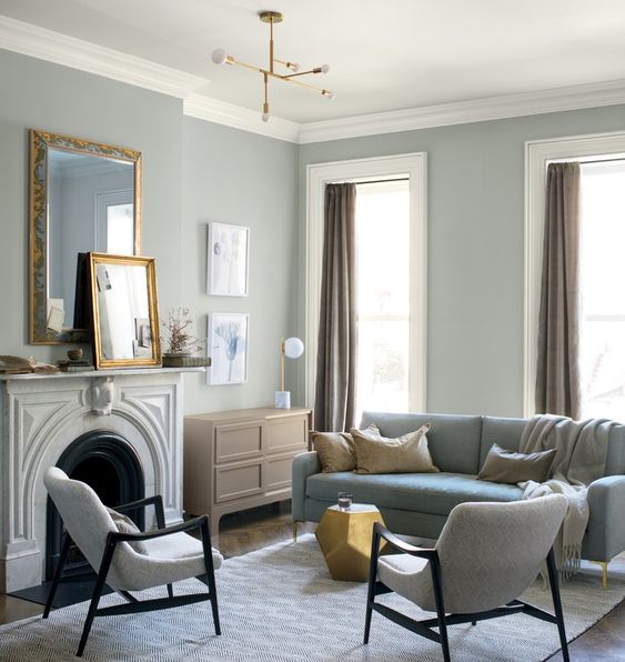 Benjamin Moore's Gray Color Metropolitan AF 690