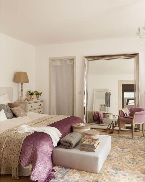 Arranging Bedroom Mirrors Will Give, Where Should A Mirror Be Placed In The Bedroom