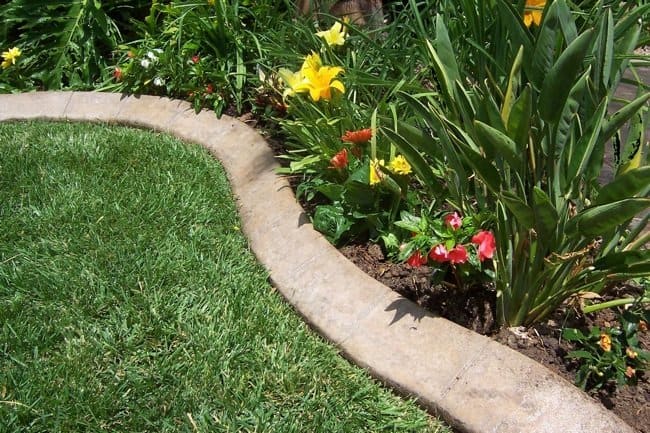 32 Gorgeous Suggestions For Edging Your Garden