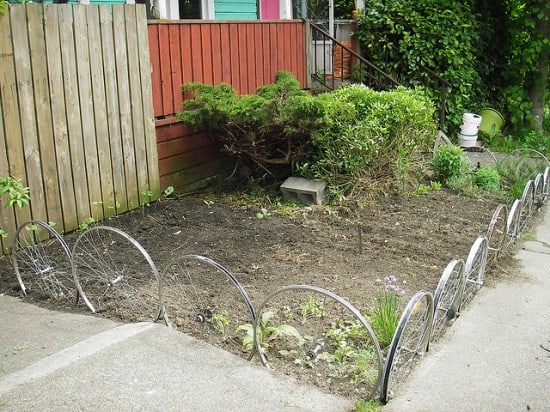 Find Old Bicycle Wheels for a Special Border