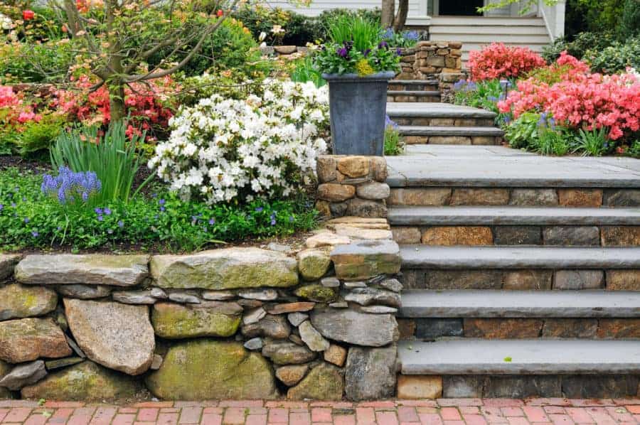 Build a Natural Stone Retaining Wall