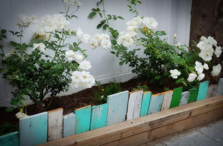 Build a Wall with Painted Wood Pallets