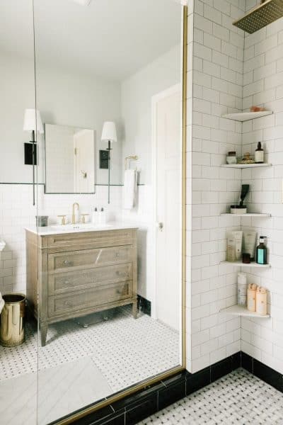 25 Clever and Fashionable Bathroom Shelf Ideas