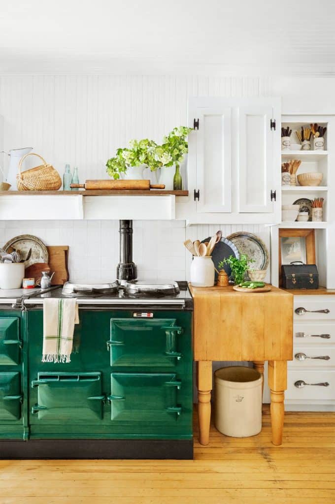 Farmhouse Kitchen in Bold Colors