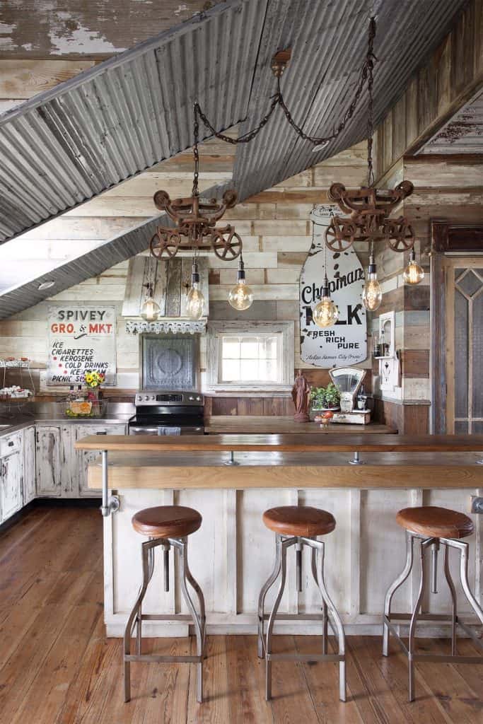 Reclaimed Farmhouse Kitchen Décor