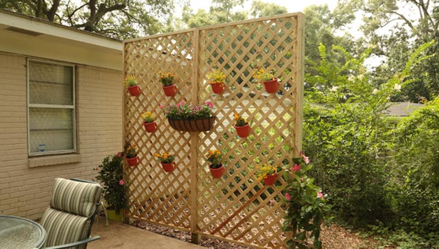 Install a Lattice Screen With Hanging Pots