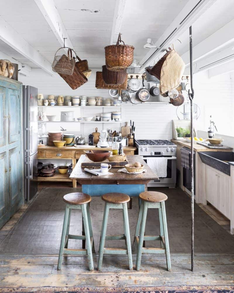 30 Farmhouse Kitchen Ideas for a Warm and Cozy Cooking Space