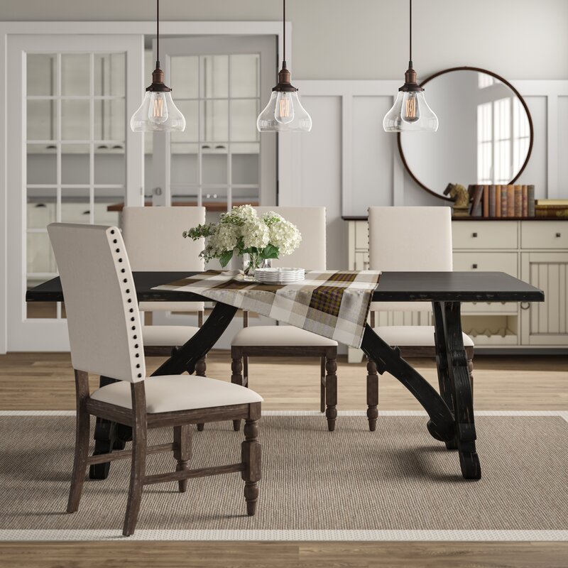 Briarberry Dining Table