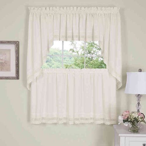 20 Gorgeous Options for Bathroom Window Curtains