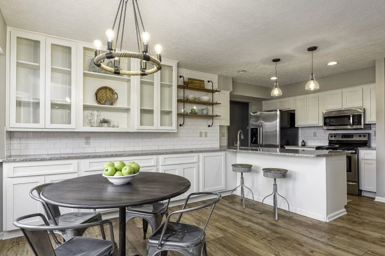 15 Great Decor Ideas for Kitchen Table Centerpieces