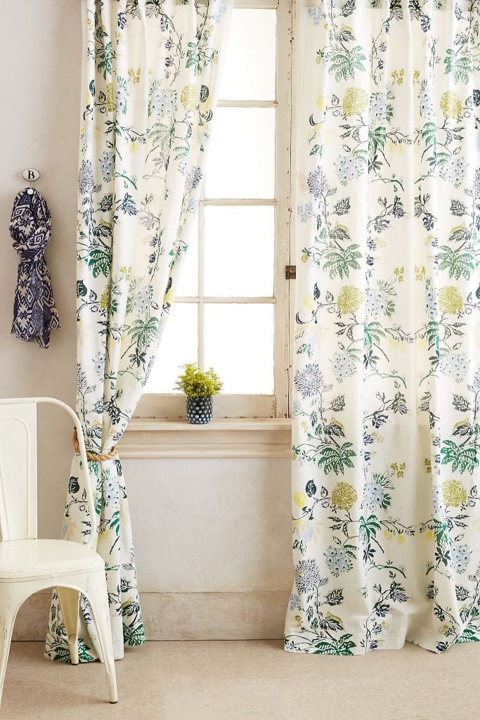 Brighten Up the Room With a Flowery Print