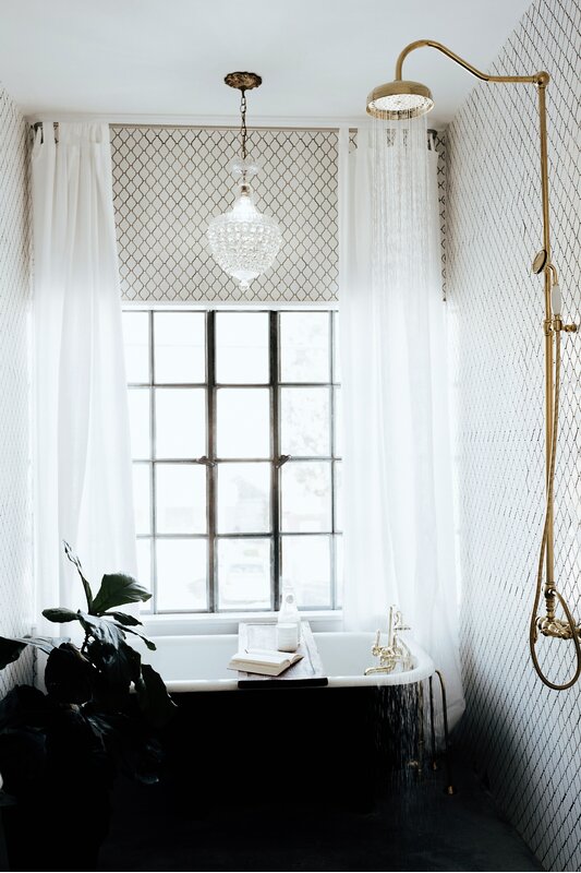 20 Gorgeous Options For Bathroom Window Curtains