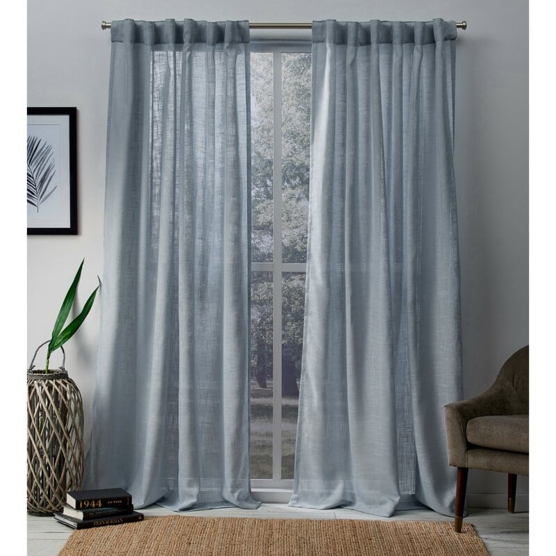 10-ideas-for-curtains-to-match-with-gray-walls