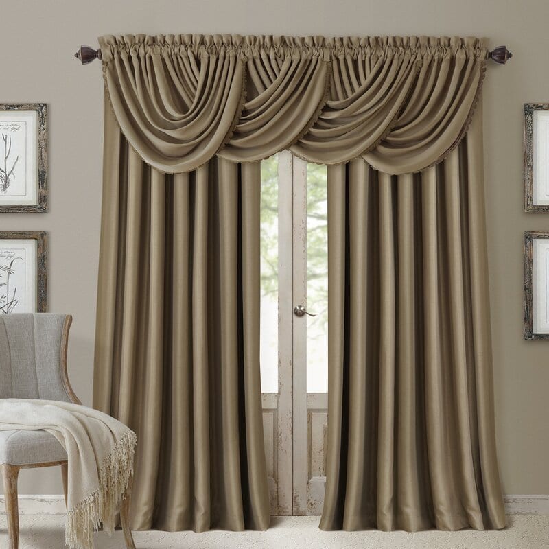 16 Get a Full Curtain Valance Set