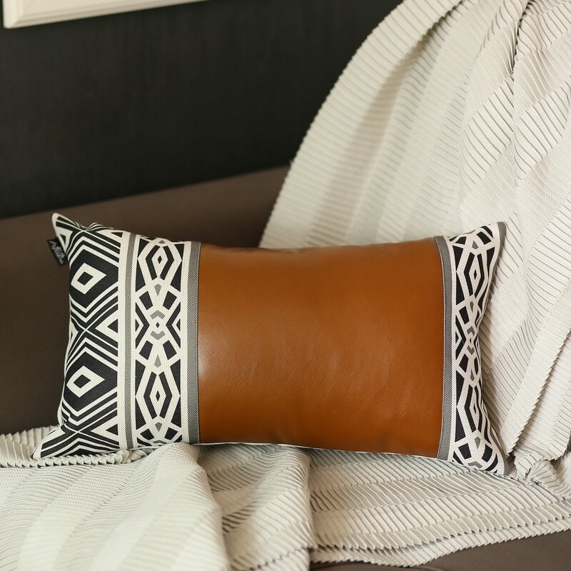 Throw Pillow Ideas For Brown Couches, What Color Throw Pillows Go With A Brown Leather Couch