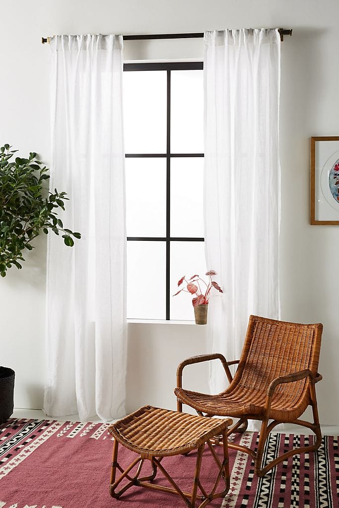 What Color Curtains To Go With A Brown, What Curtains Go With Brown Leather Sofa
