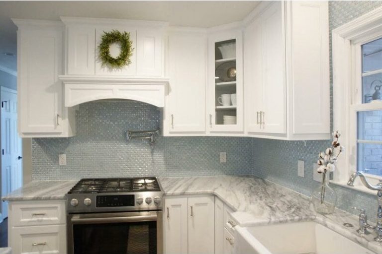 20 Kitchen Backsplash Ideas for White