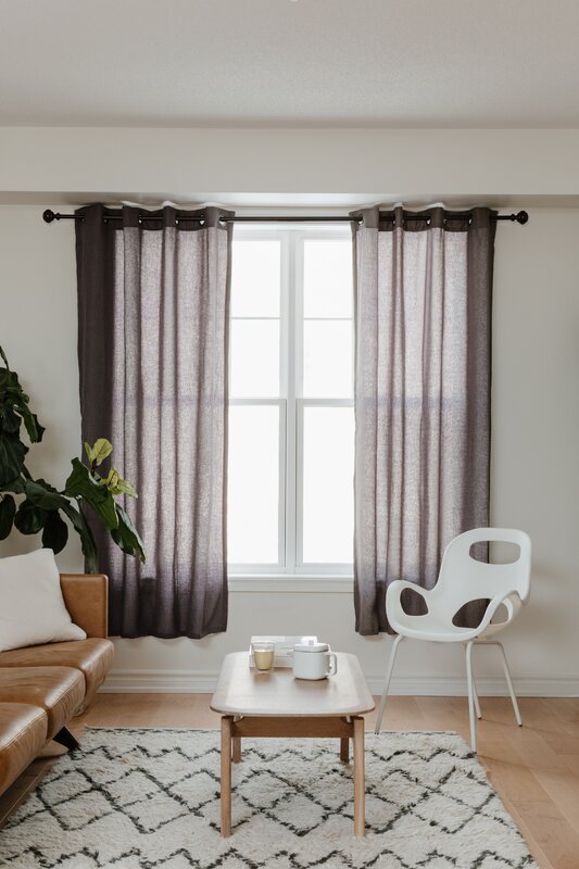 Color Curtains To Go With A Brown Sofa, What Color Of Curtains Go With Dark Brown Furniture