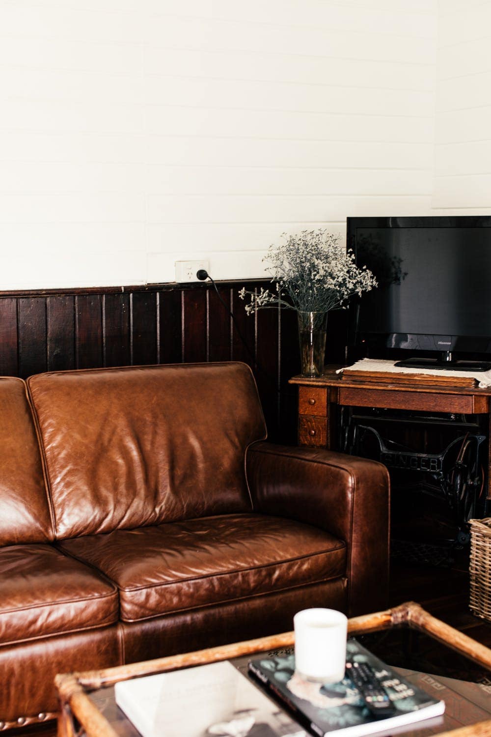 15 Dark Brown Leather Sofa Decorating Ideas