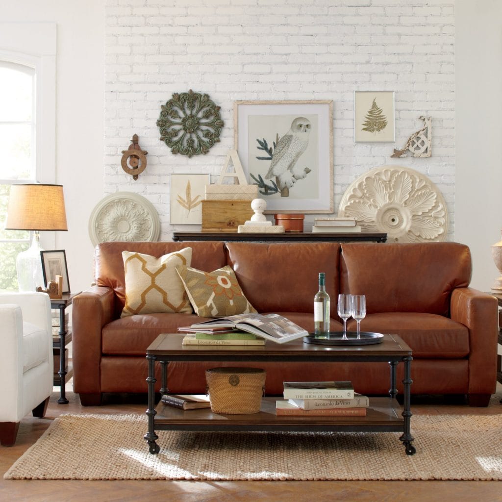 15 Dark Brown Leather Sofa Decorating Ideas, What Colour Goes With Light Brown Leather Sofa