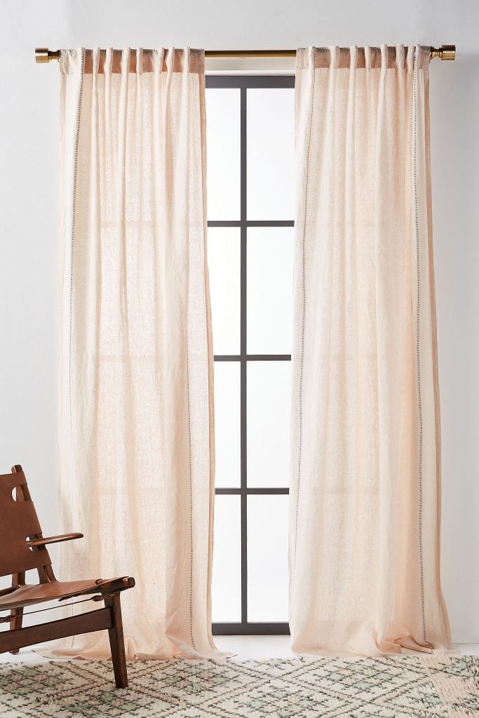 What Curtains Go With Grey Walls 20, Pale Grey Bedroom Curtains