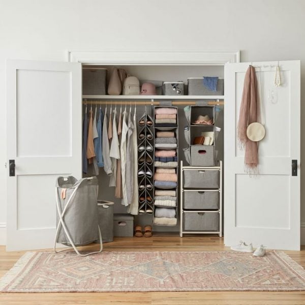 22 Clever Small Bedroom Organization Ideas