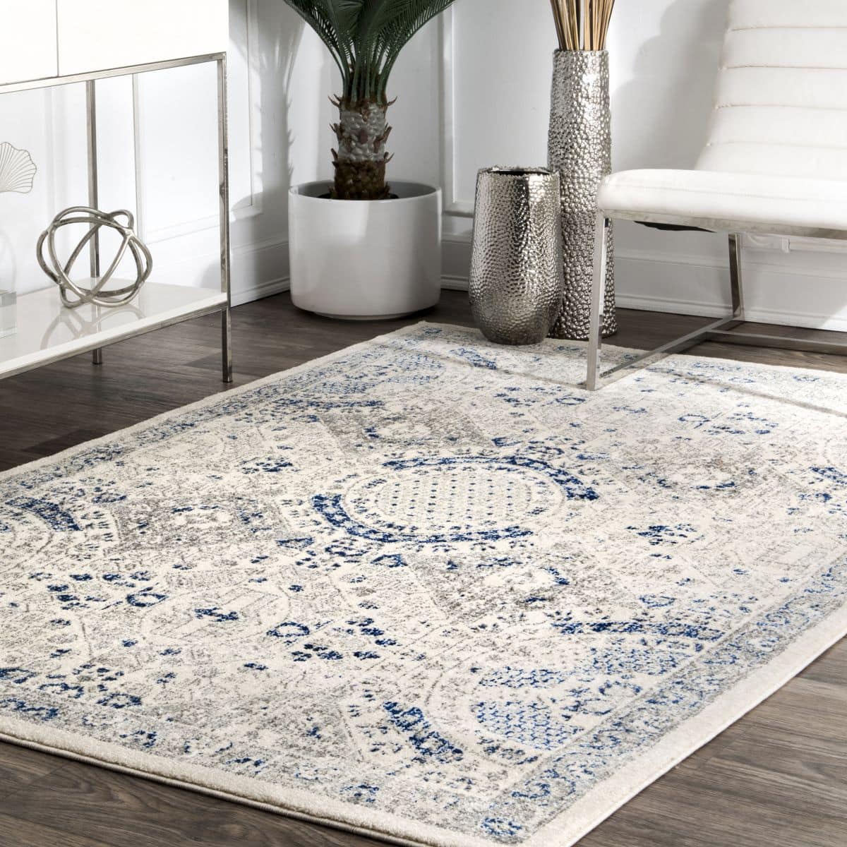 17 Gorgeous Farmhouse Rug Ideas   10 Blue Honeycomb Labyrinth Patterned Rug 