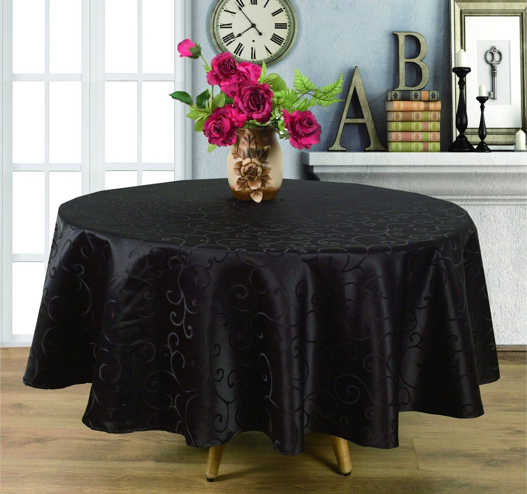 Choosing A Round Tablecloth
