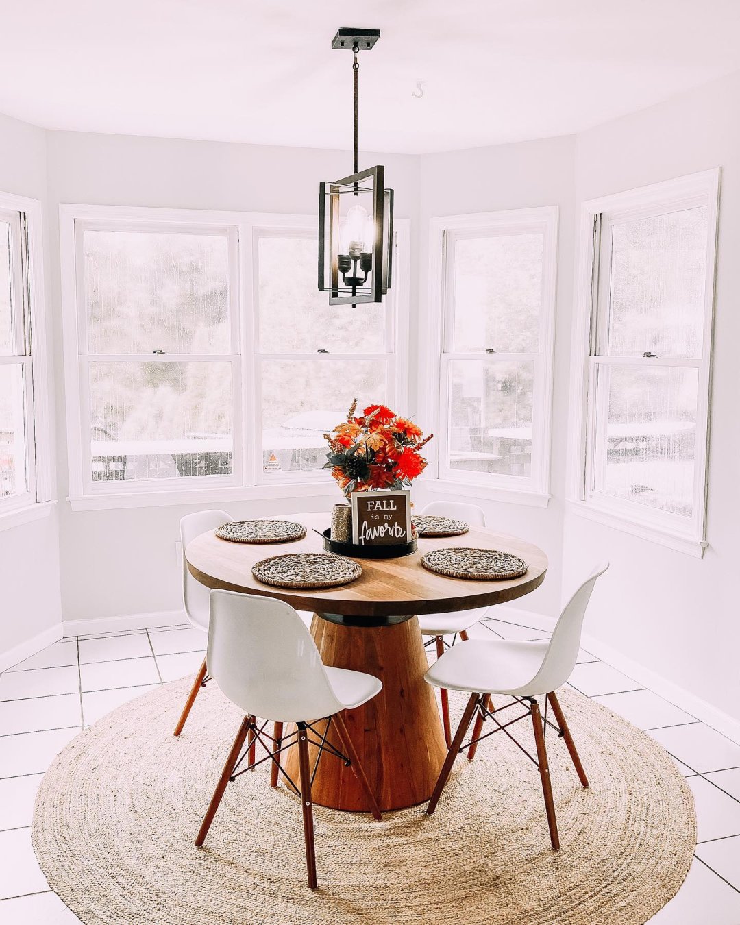 dressing a round table