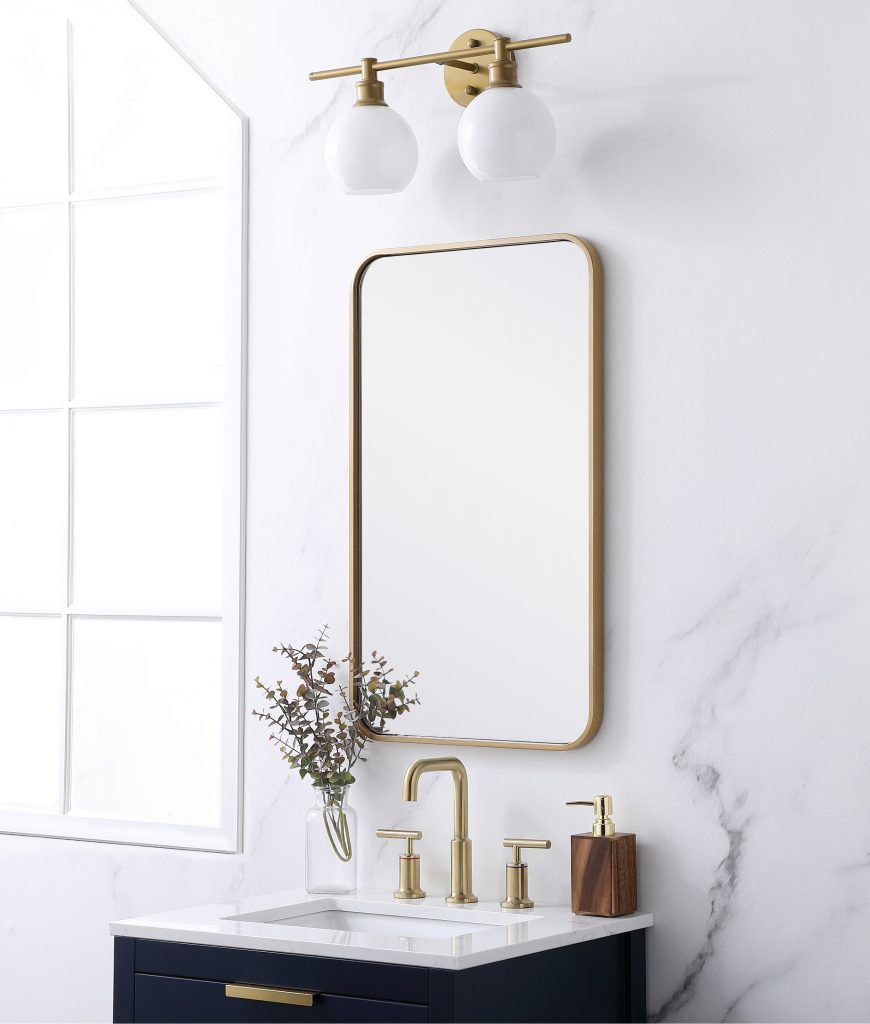 Bathroom Vanity Mirrors Ideas / 24 Double Vanity Ideas To Try In Your Bathroom - Mix a coat of bright white paint with wooden accents and brass for a delightful atmosphere.