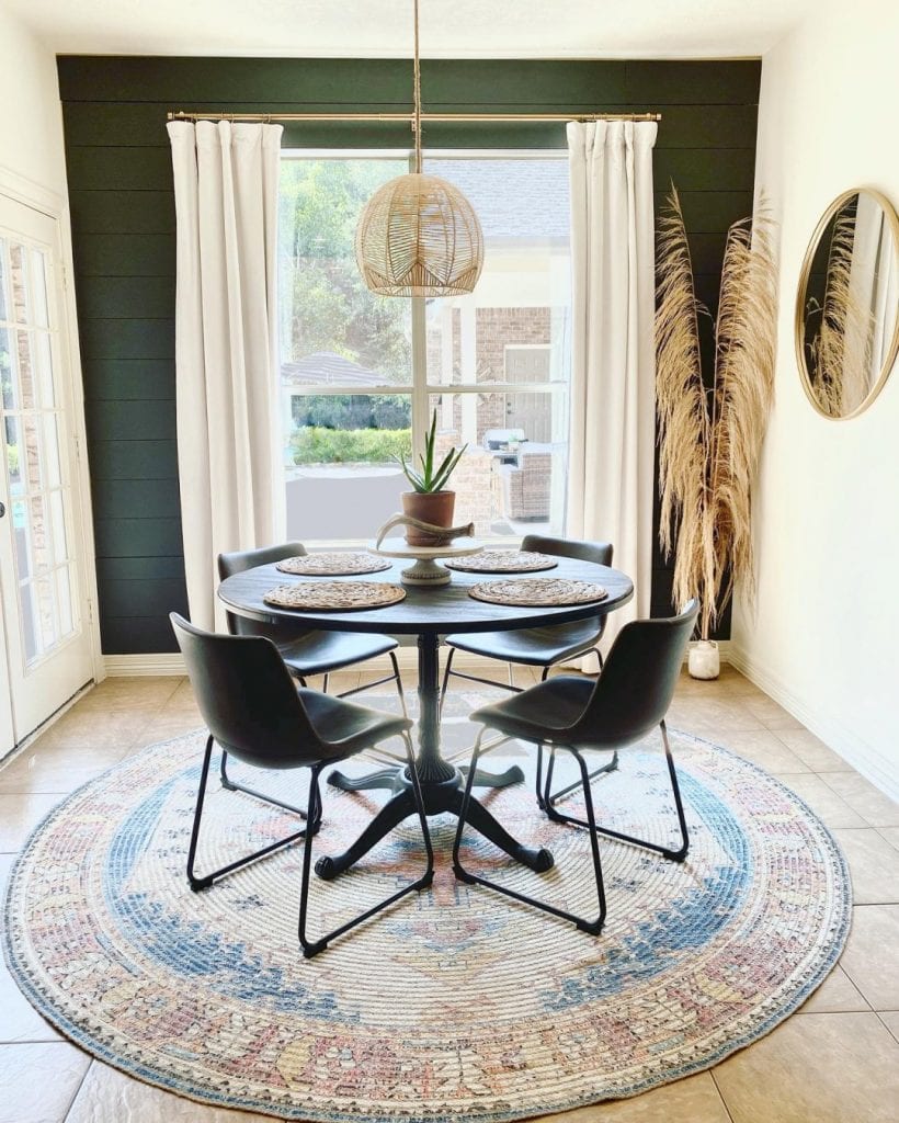 How To Decorate A Round Dining Table, Round Dining Table Set Up