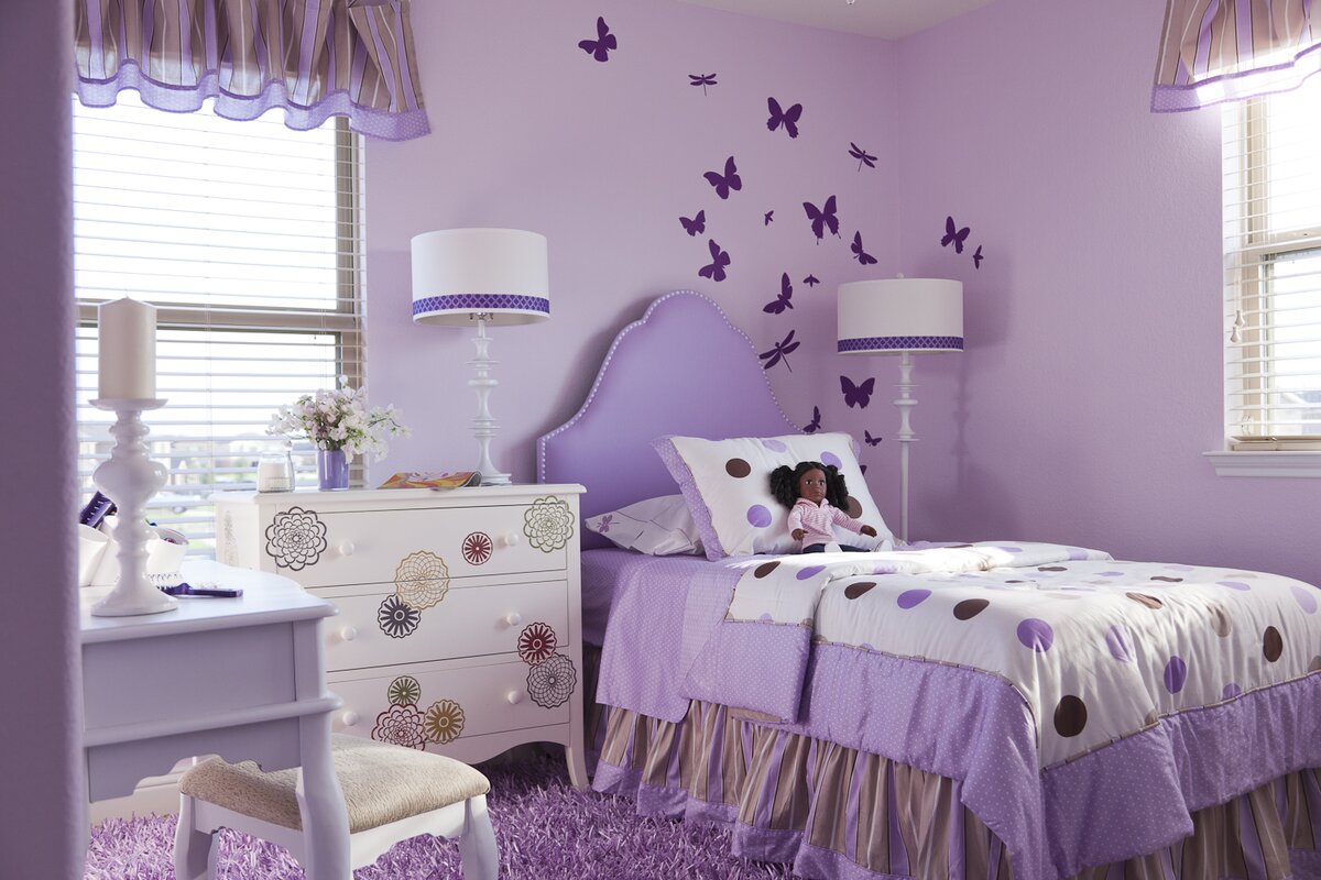 Traditional Purple Themed Bedroom for Kids