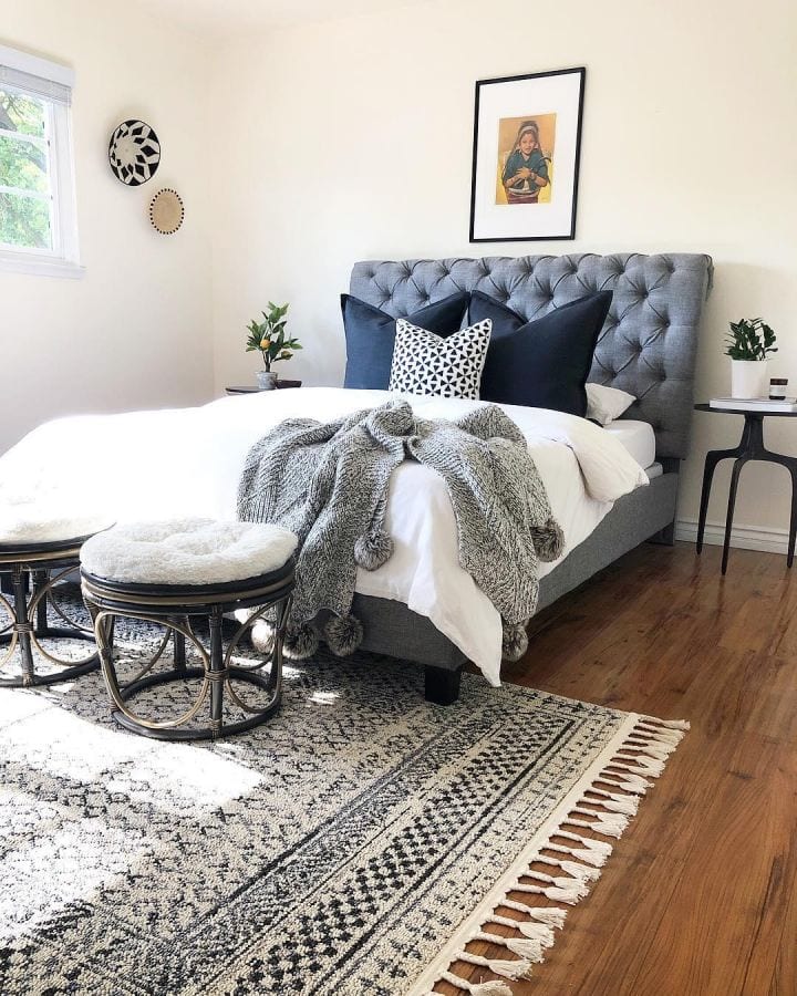 4' x 6' Rectangular Rug at The End of a Queen Bed