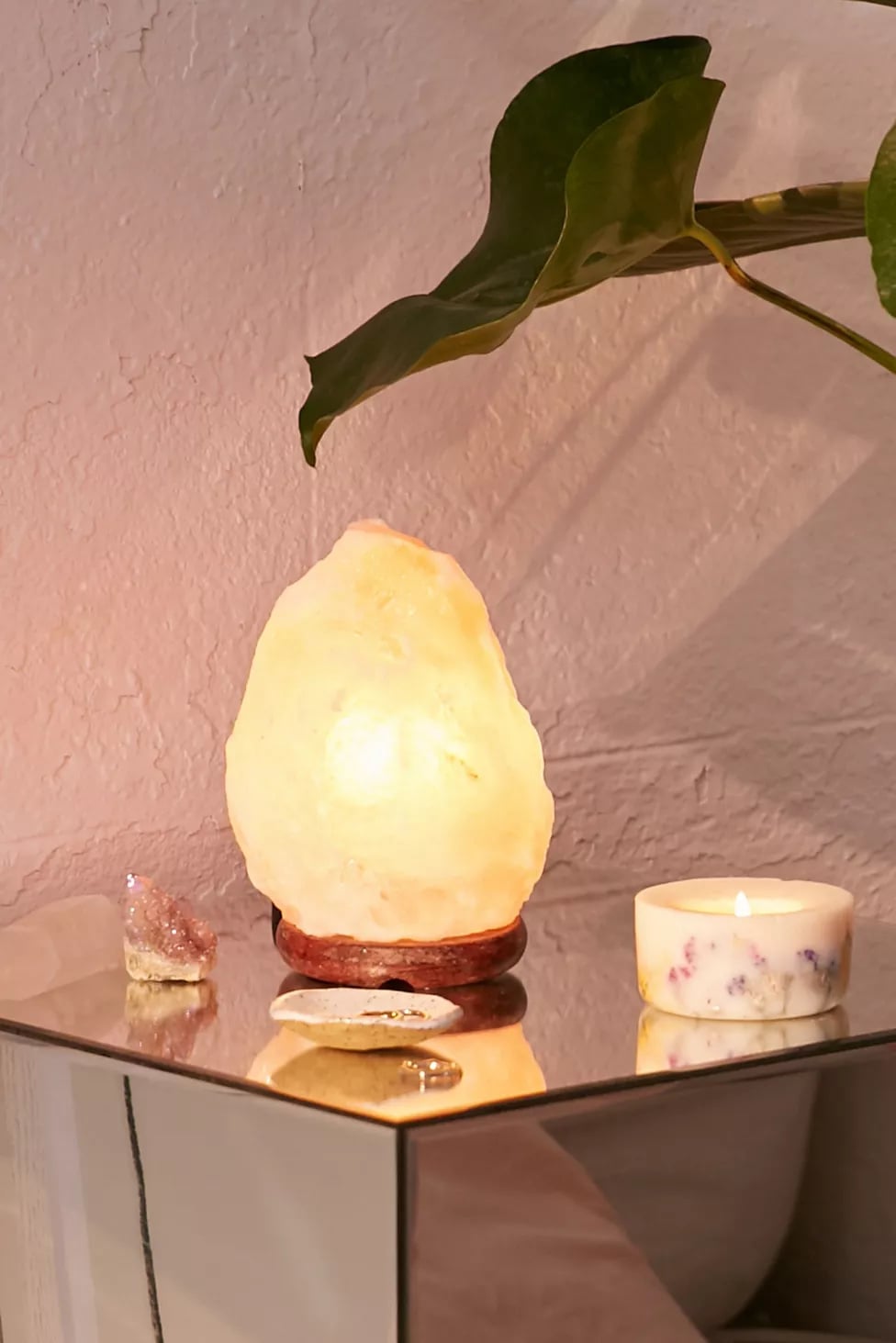 Create a Cosy Glow With a Himalayan Salt Lamp