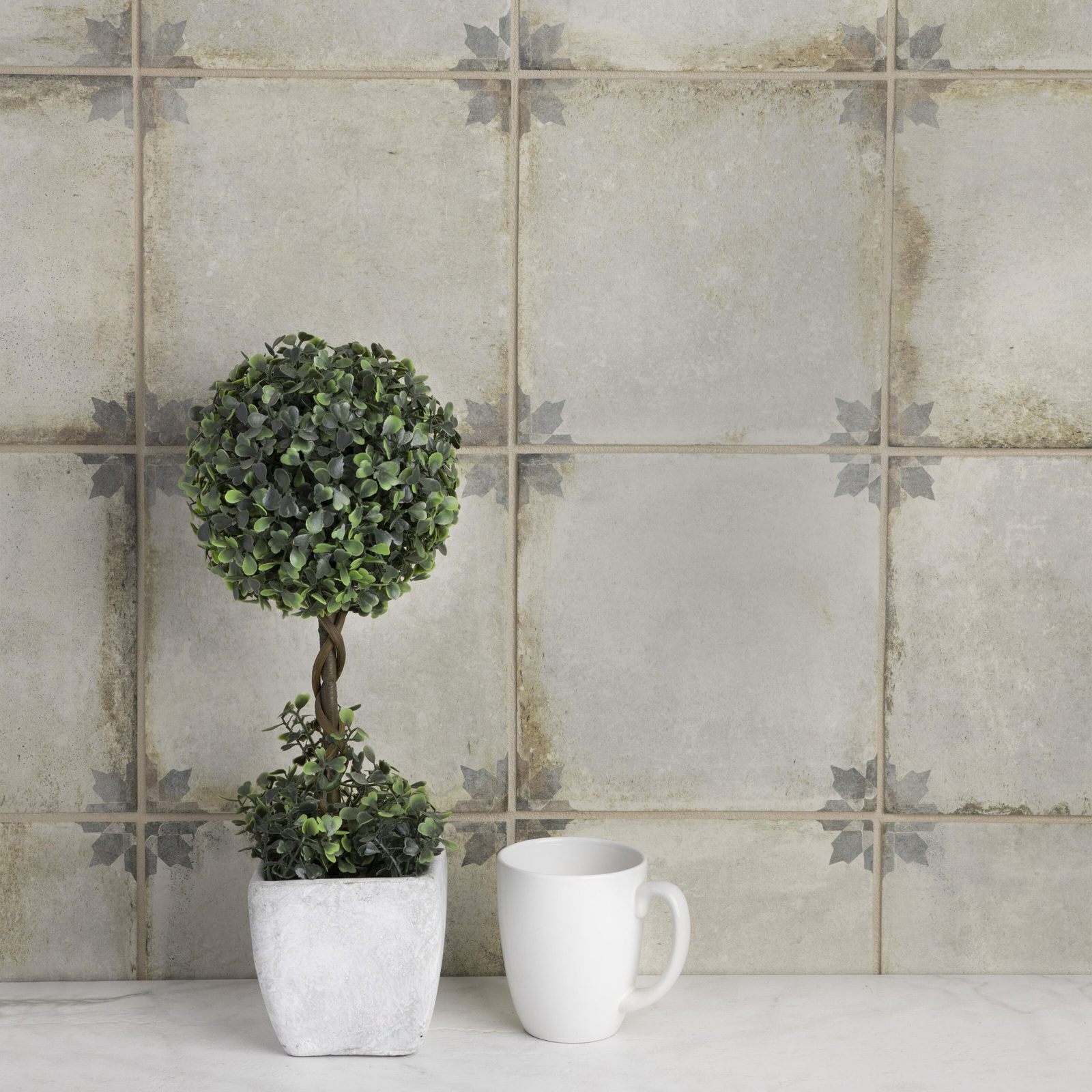 Aged but Manmade Patterned Tile Backsplash