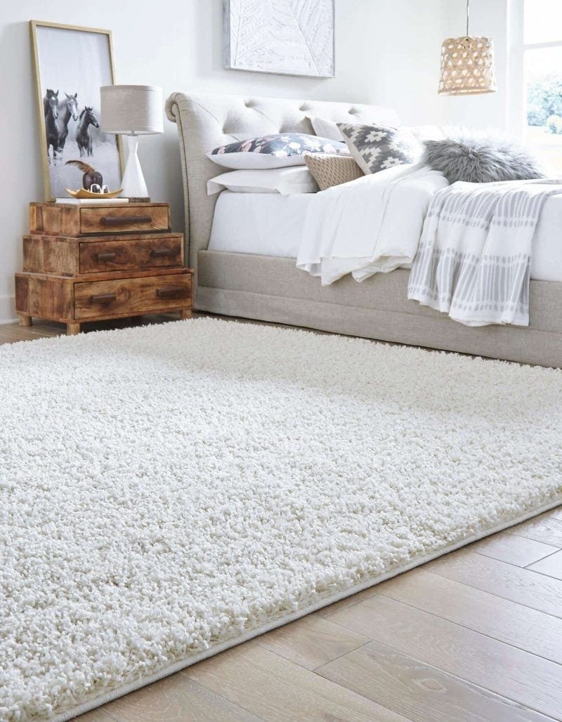 What Rug Size for King Bed? 12 Ideas