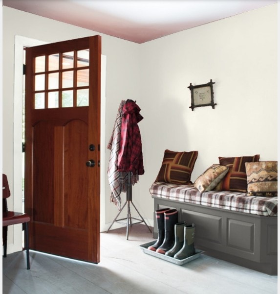 4 Swiss Coffee Entryway by Benjamin Moore 1