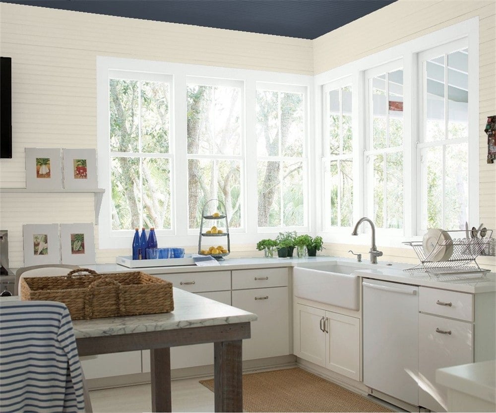 7 Kitchen in Edgecomb Gray by Benjamin Moore