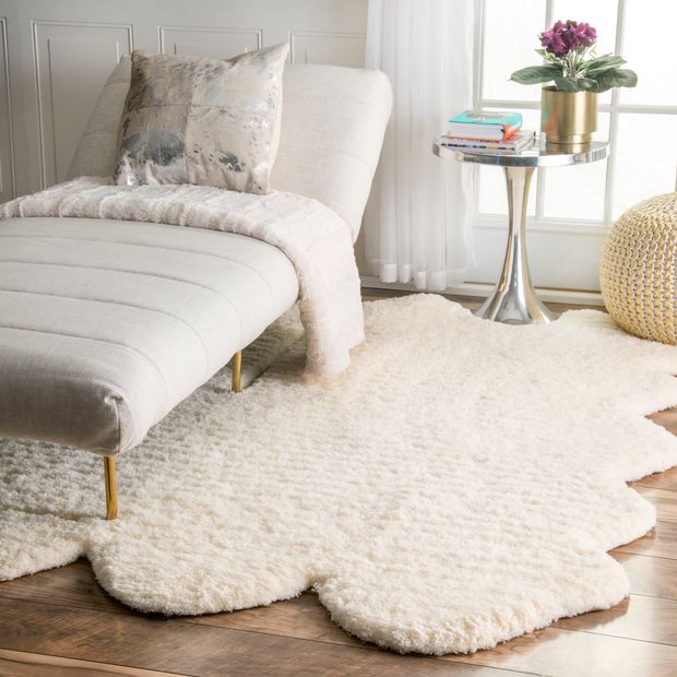 9 Bring Personality into your Room with a Pelt Rug