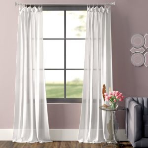 What Color Curtains Go with Pink Walls?