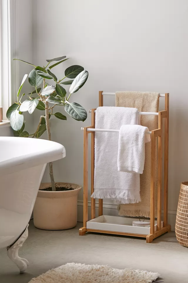Pruebe un toallero de tres capas en bambú básico