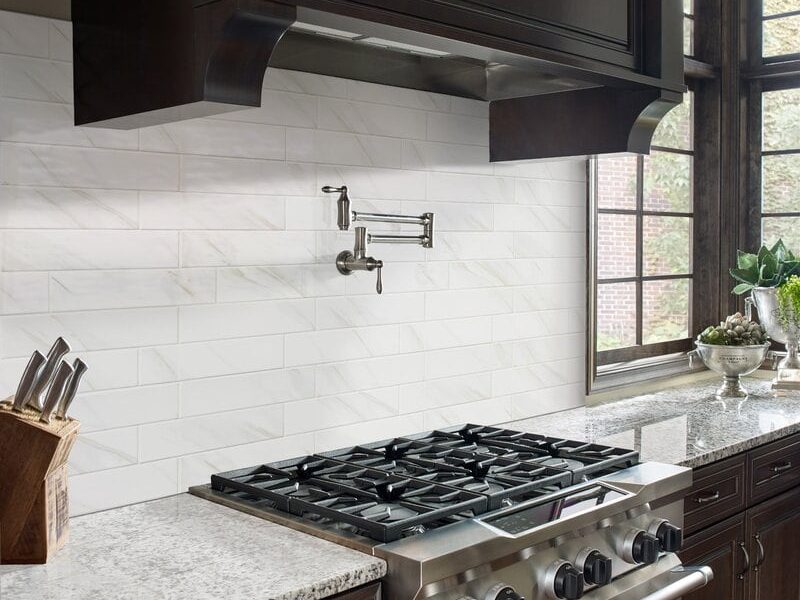 15 Backsplash Ideas For Granite Countertops, Kitchen Tile Backsplash Ideas With Black Countertop