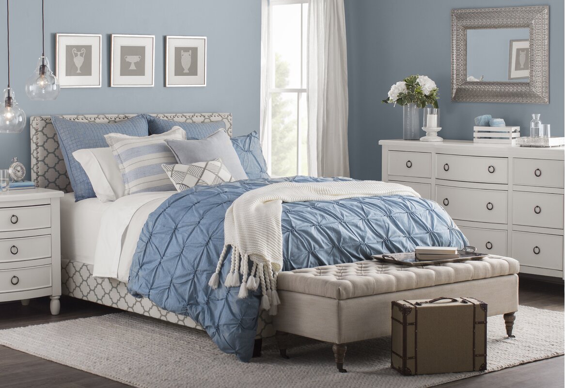 Put White Dressers with a Grey Bed