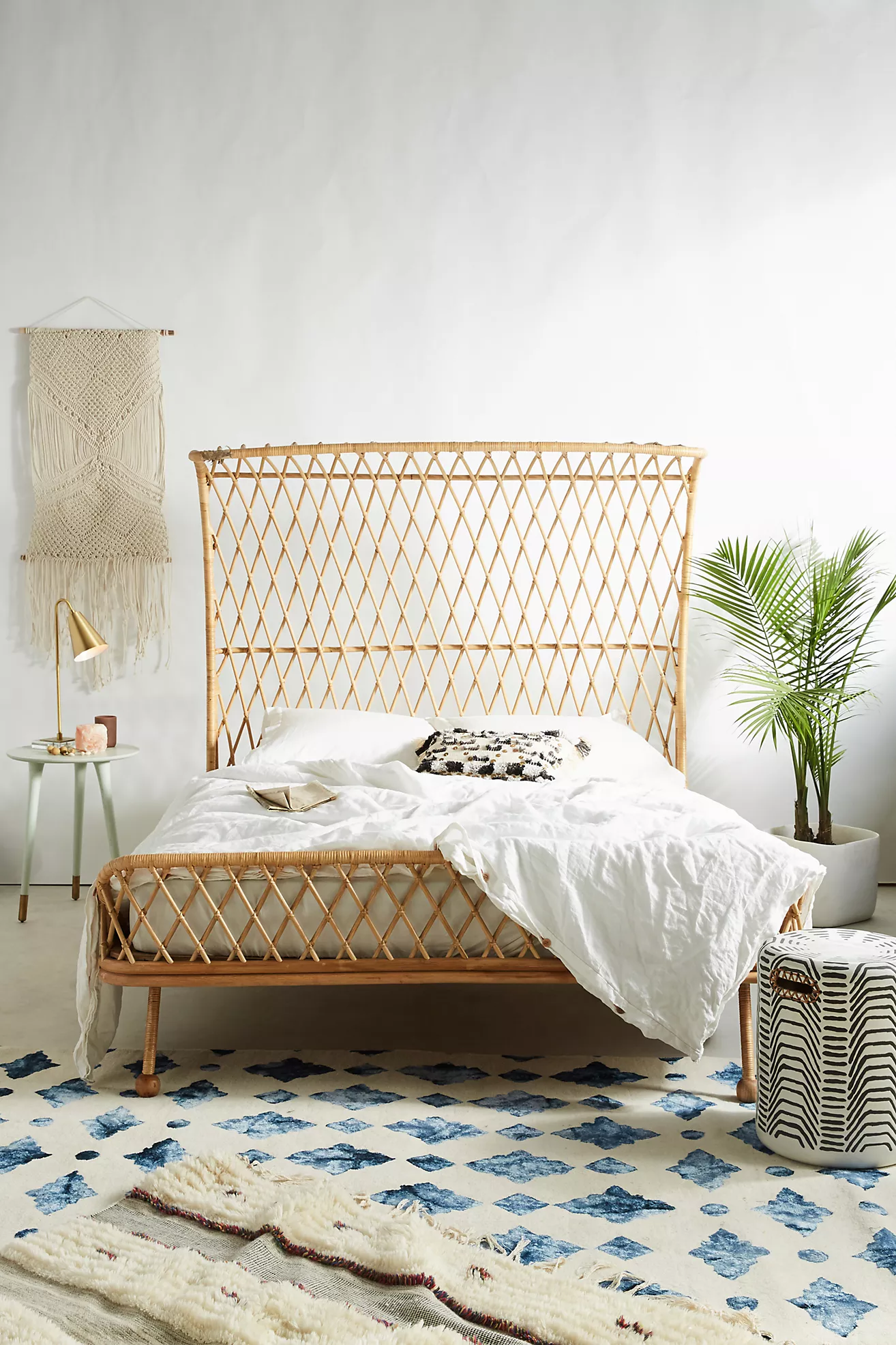 Choose a Show-Stopping Bed