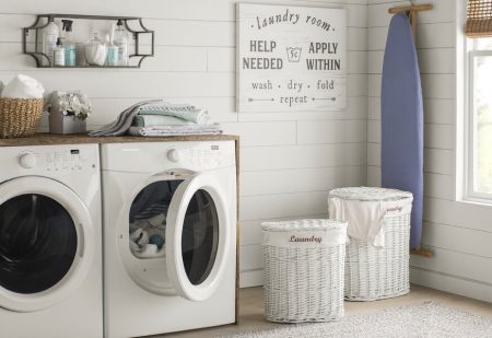 15 Amazing Farmhouse Laundry Room Ideas